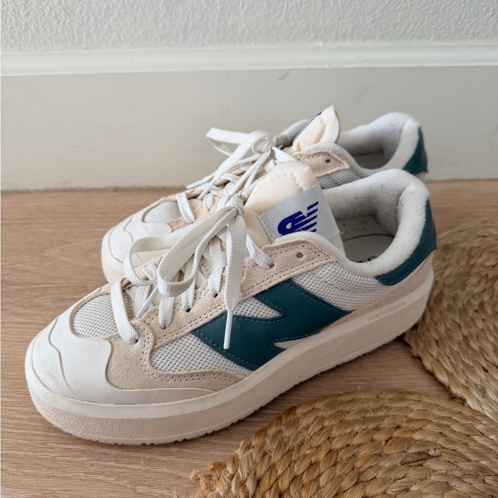New Balance Cream and Green Sneakers